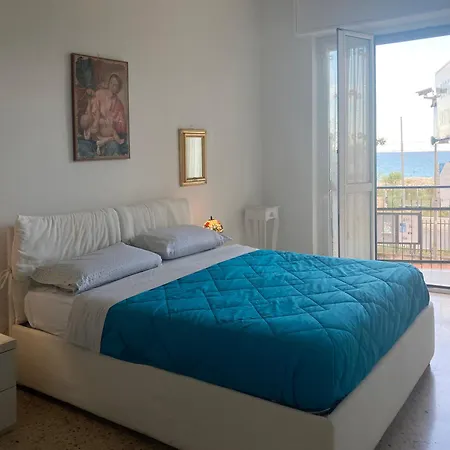 Borghetto Montevideo1 Apartment *